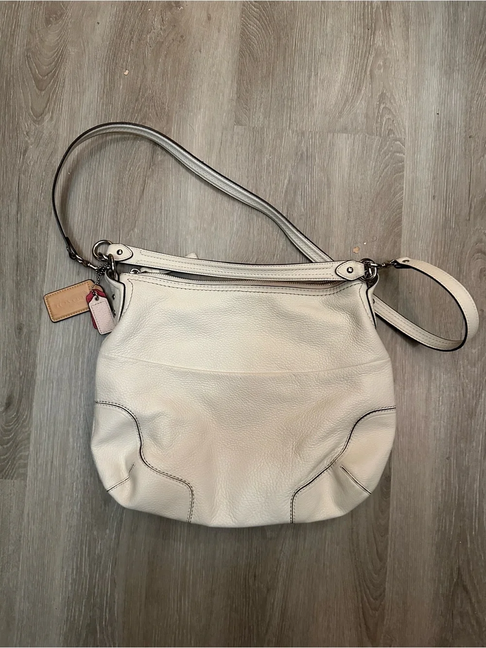 Coach White Leather Hobo Poppy Avery with Dual Front Buckle Pockets